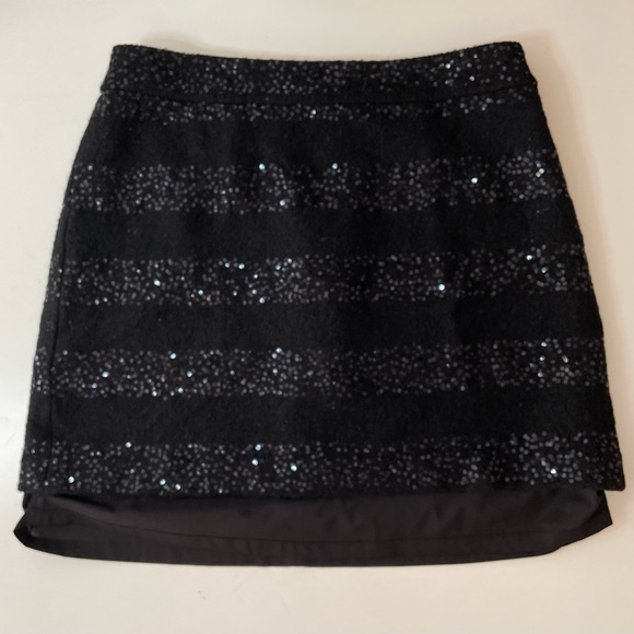 Ann Taylor Dresses & Skirts - Ann Taylor Loft Black Sequin Skirt Size 0